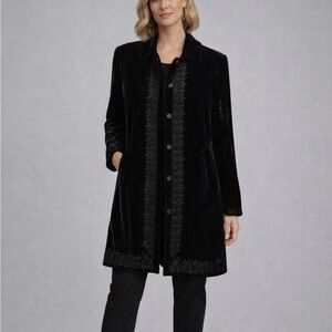Tahari Black Velvet silk Blend  Embroidered Duster Coat Medium